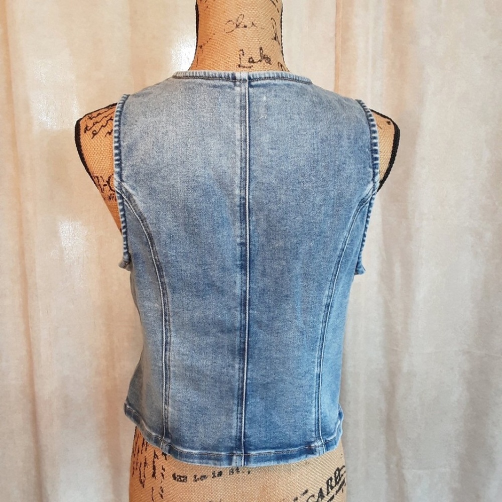 NWT - RISEN Stretch Denim Cropped Vest Medium Blue Button Front Sz M - Picture 4 of 14